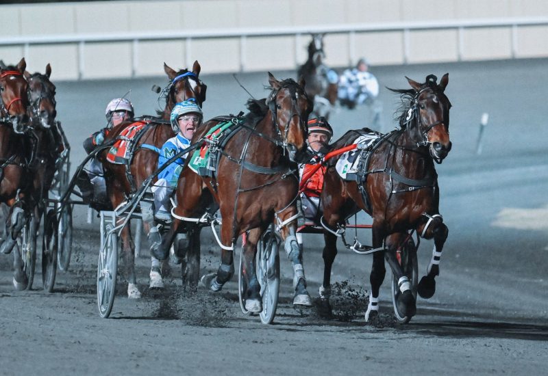 Momentslikethese scores big in Queensland Oaks