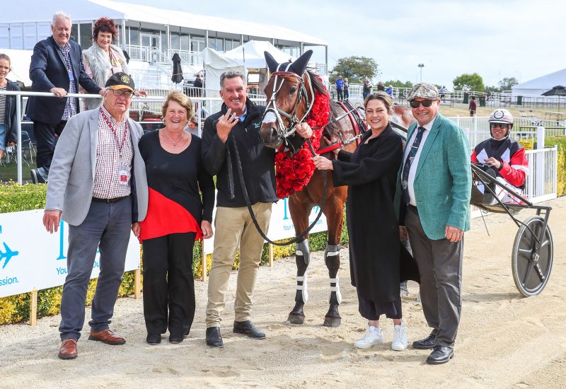 Sundees Son claims third Dominion